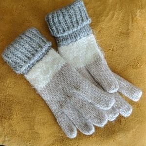 Gloves | NWT LC | Oatmeal Cream Silver